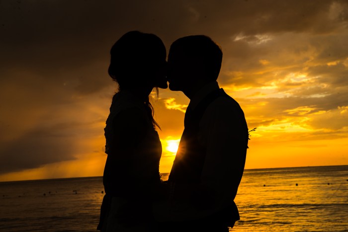 Jamaican wedding Photographers should try to understand what couples want it help to make their job easier and better. Realizing that photography is important will speak velum to your wedding