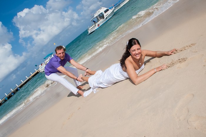 If you struggling to find a wedding photographer there is definitely more than enough sufficient choices here for you to choose from, most Jamaican photographers will treat your wedding like a series event. But only the best will look at it as a wedding love story. They understand that a wedding is all about celebrating love and relationship and all other stories that evolve during the wedding are subsidiary to and revolve around the central bridegroom story.