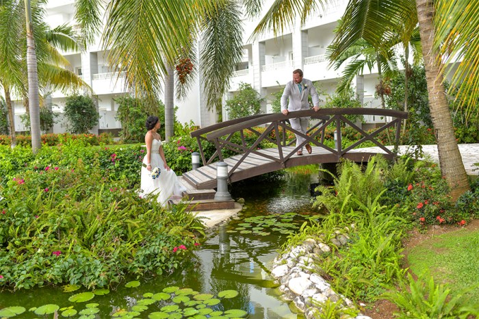 Covering a Jamaican wedding is pure fun with all the interesting traditions and rituals being observed by the families. The friends and relatives chip in with their advice and everybody wants to have fun. Needless to say, Jamaica is a lovely place with lots of sunshine and beautiful locations. Destination wedding is very popular here as many westerners prefer to get married at the picturesque locations.